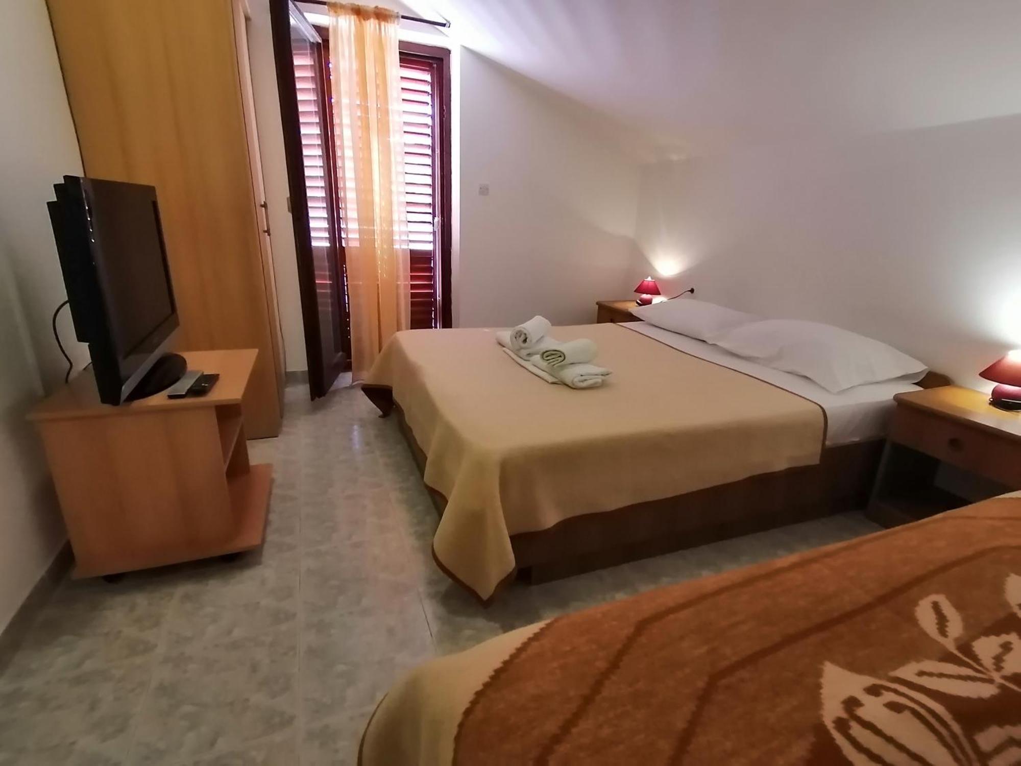 Mirjana F Apartaments Baška Rom bilde