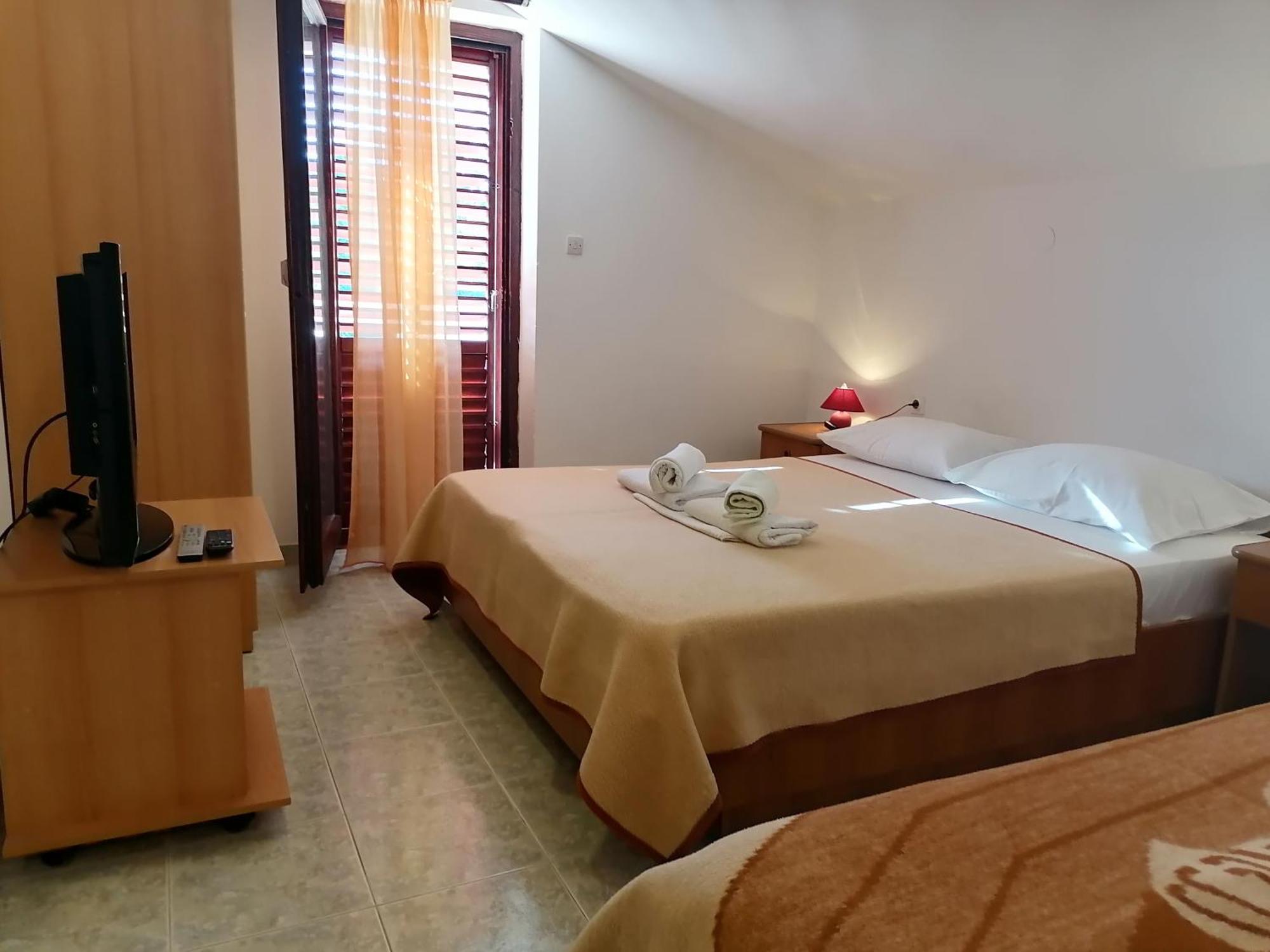 Mirjana F Apartaments Baška Rom bilde