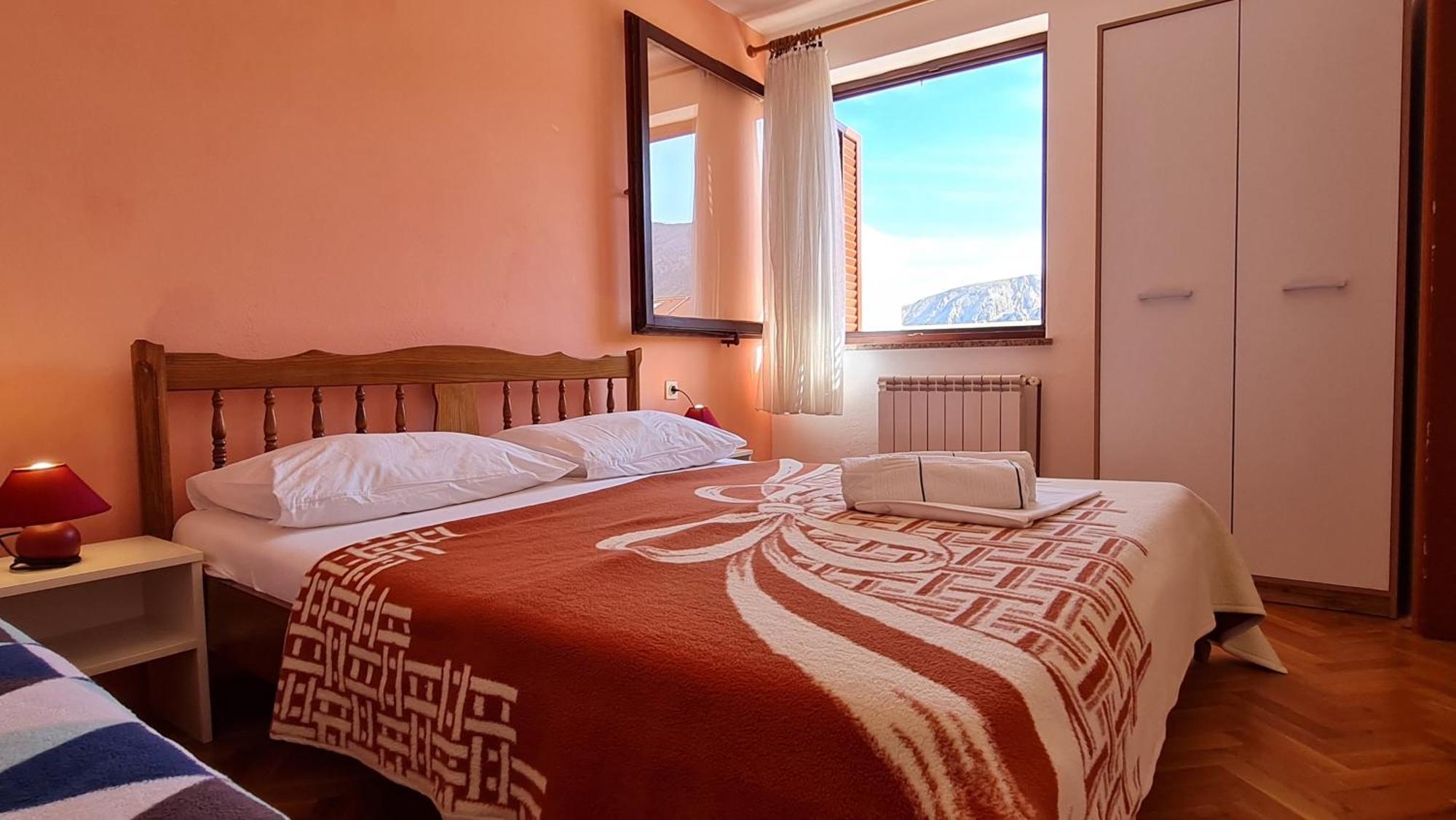 Mirjana F Apartaments Baška Eksteriør bilde