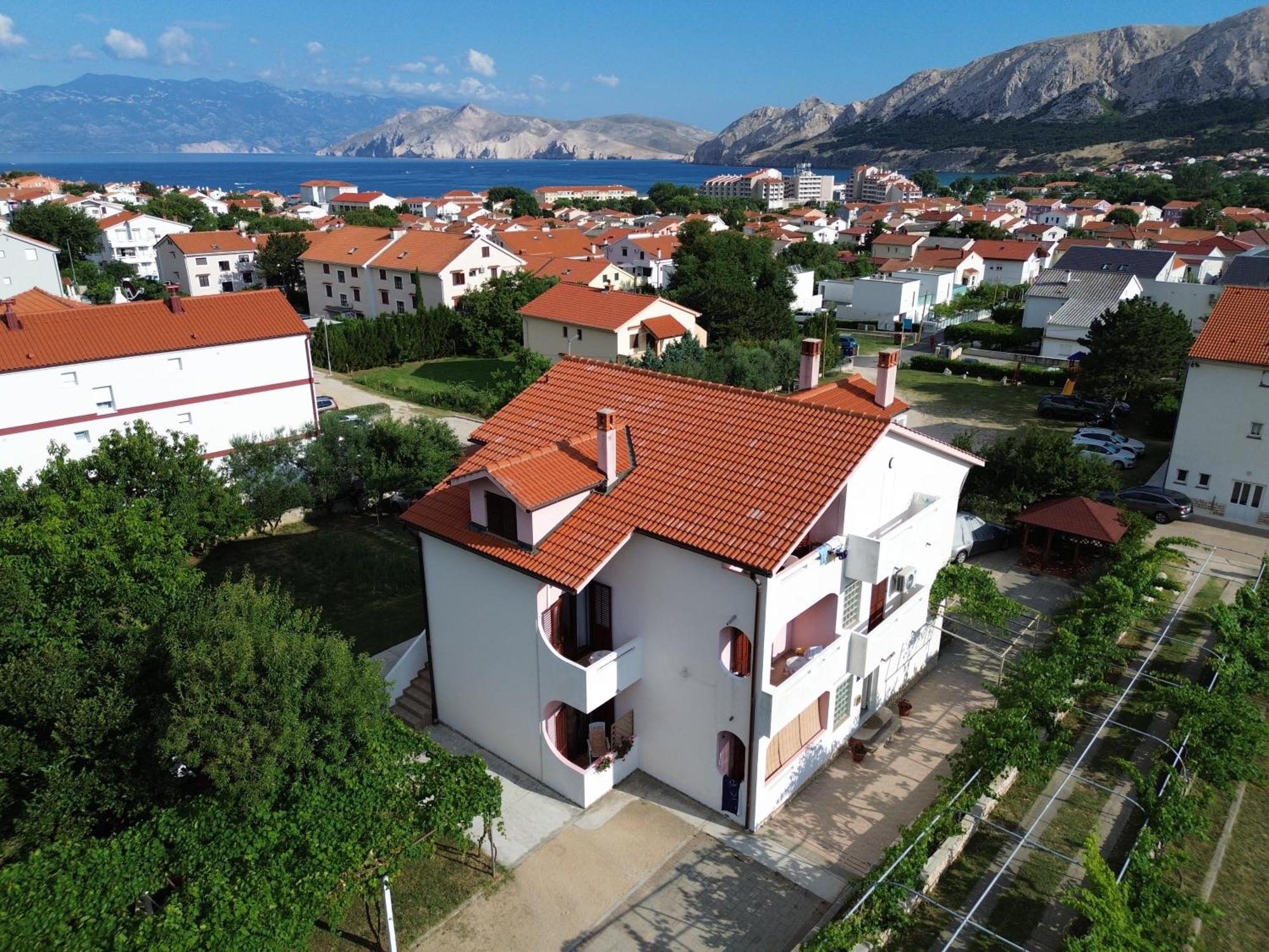 Mirjana F Apartaments Baška Eksteriør bilde