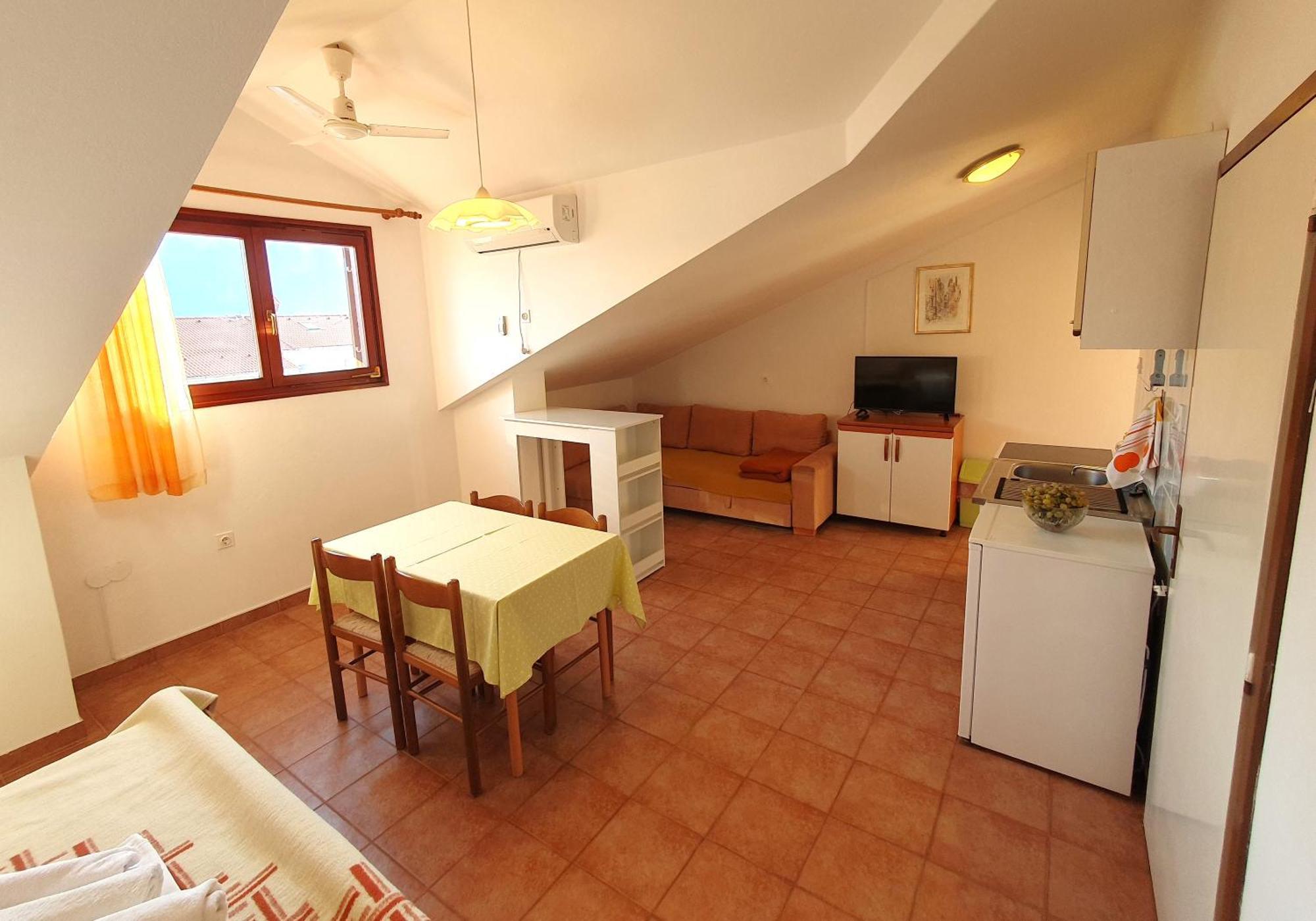 Mirjana F Apartaments Baška Rom bilde