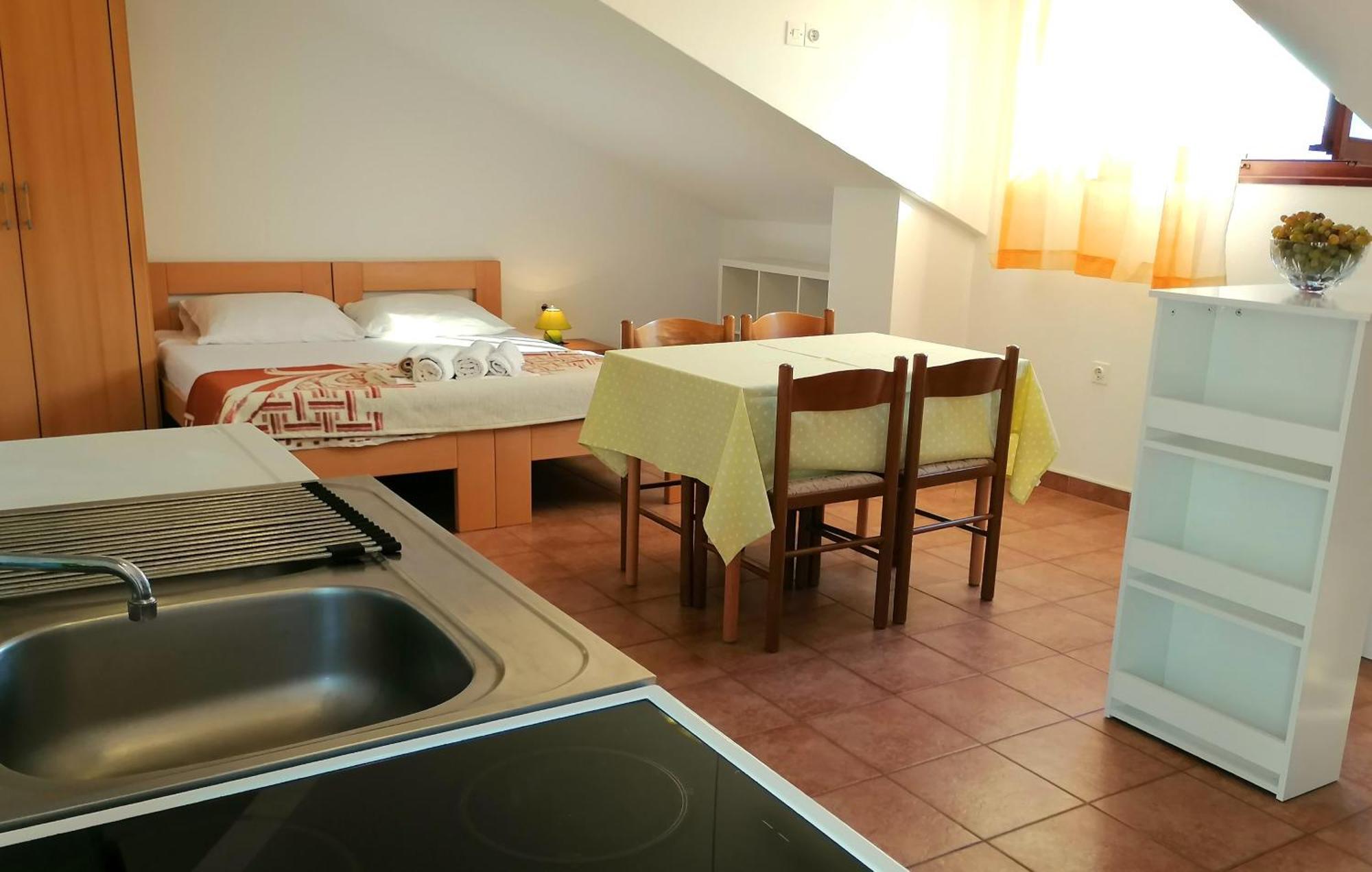 Mirjana F Apartaments Baška Eksteriør bilde